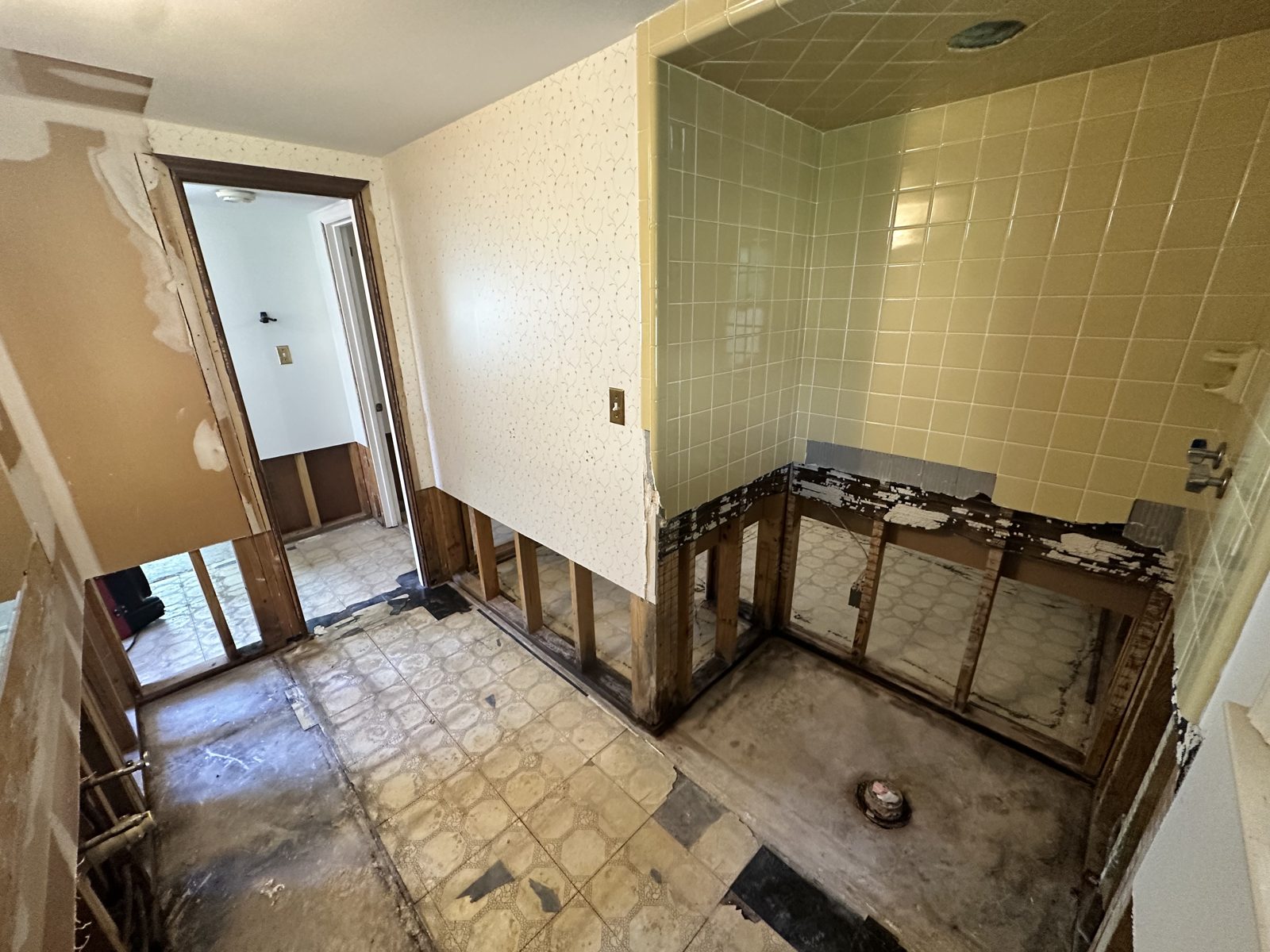 M22 Construction insurance restoration charlotte project in Charlotte, NC